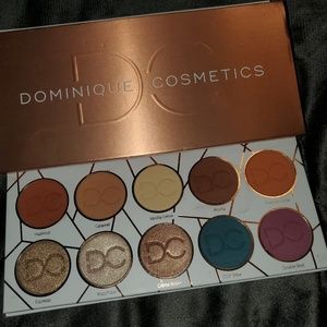 🤩DOMINIQUE COSMETICS LATTE PALETTE